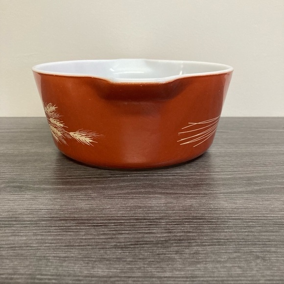 Pyrex Vintage Autumn Harvest Wheat Serving Casserole Dish 2.5 L 475-B - Picture 3 of 7